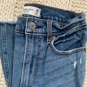 Abercrombie Ankle Straight Ultra High Rise Jean - Medium Destroyed - Size 26R(2)